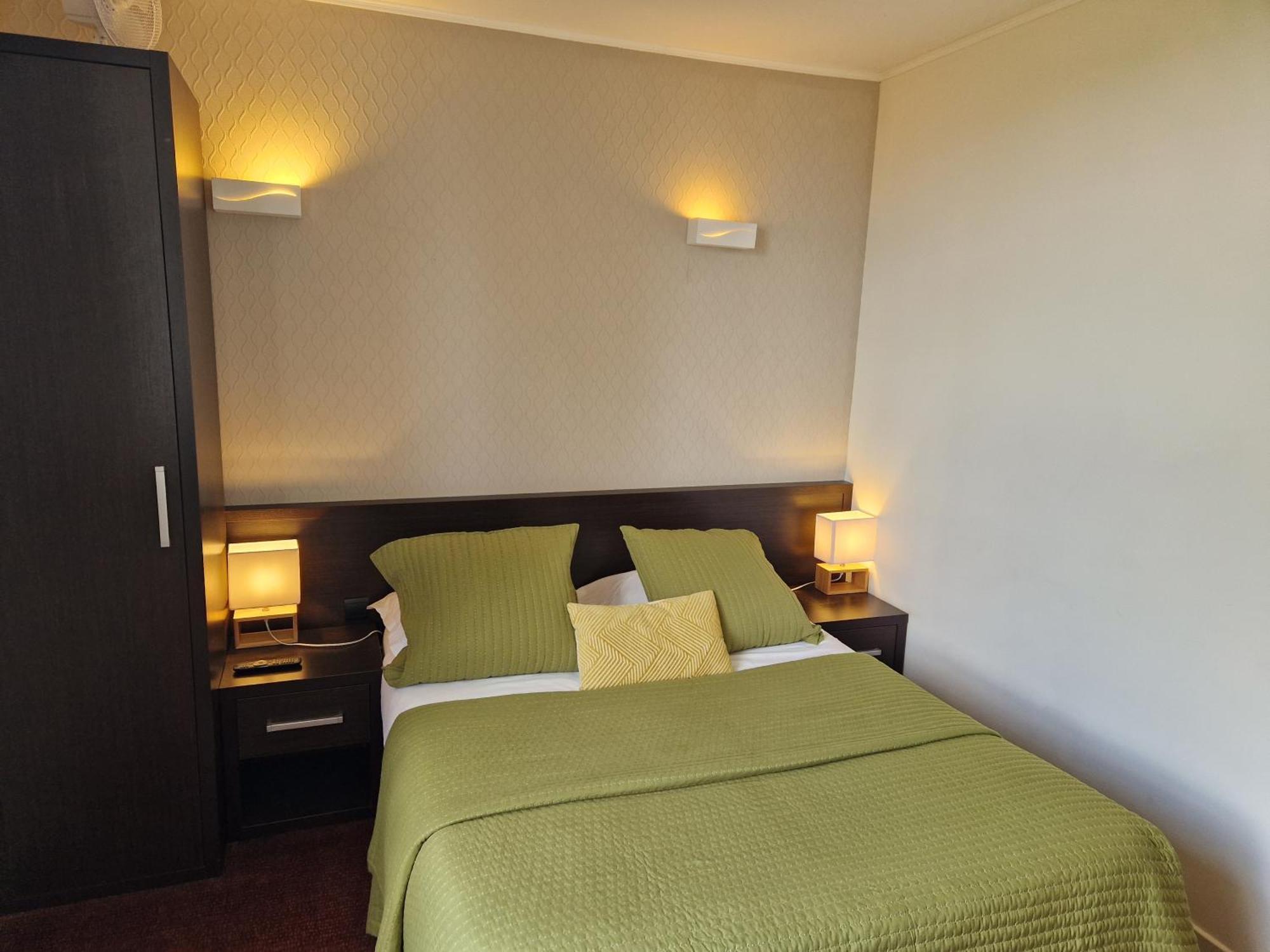 Hotel Bal Tournehem Экстерьер фото