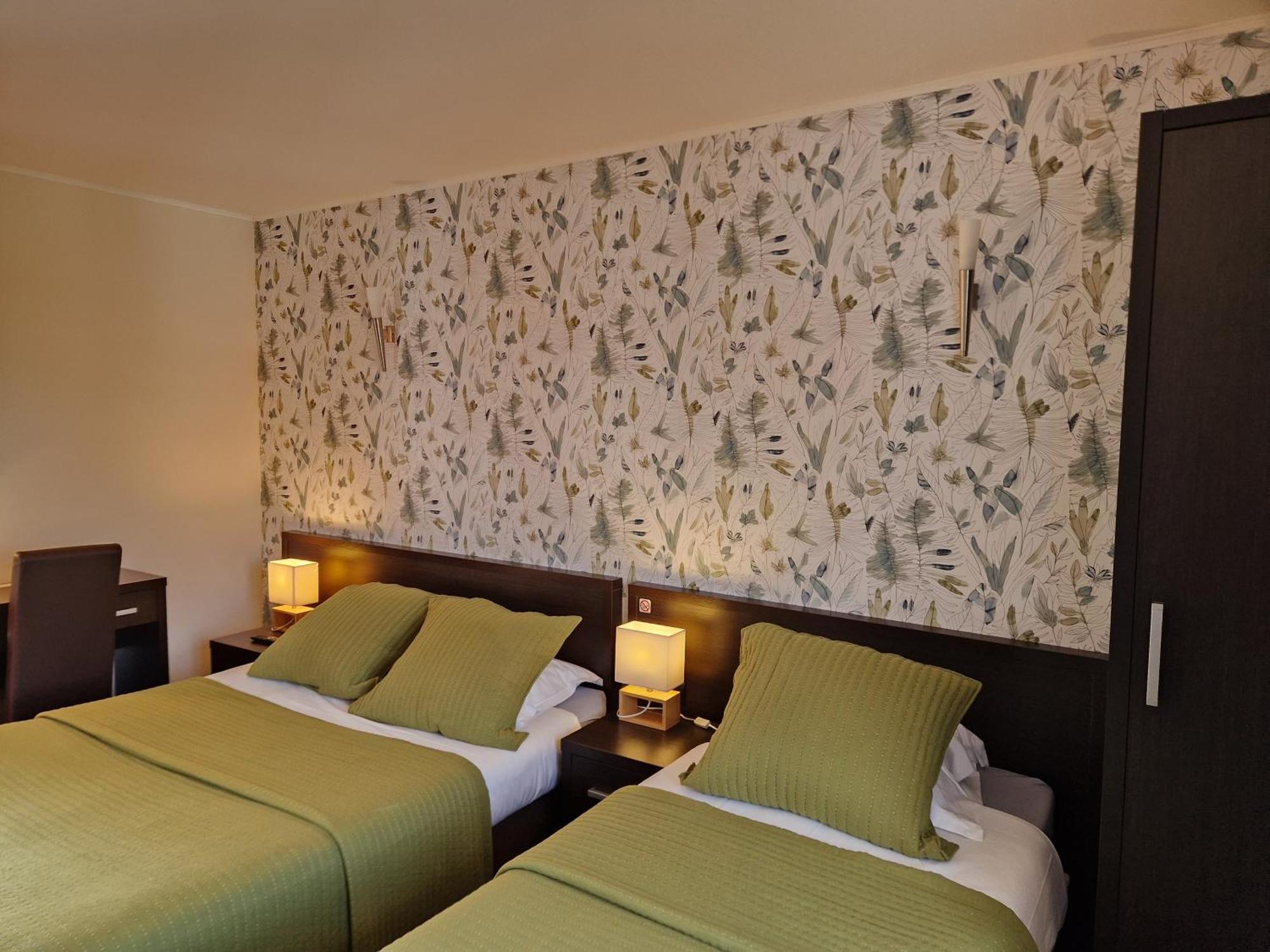 Hotel Bal Tournehem Экстерьер фото